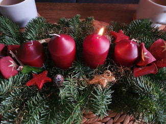 Adventskranz rot